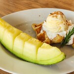 cafe and fruits BUNBUN - 