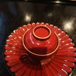 日本料理　梅元 - 直径5cmあるかないかの小さな可愛い器の中は…。