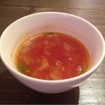 boji - ランチ共通のタイム風味の野菜とトマトのスープ