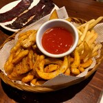 Gen's Bar & Resto - 