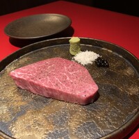 和牛とタン 焼肉 とみ 新橋本店 - 