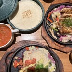 LAS DOS CARAS MODERN MEXICANO Y TACOS - 