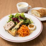 フランス大衆食堂ブイヨン - 田舎風パテのランチプレート