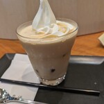 町村農場 - カフェラテフロート