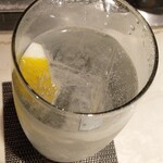 鉄板焼 ステーキ 北野坂 - レモンサワー