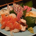 辰美寿し - 横から撮影