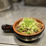 たぴおか食堂 - この「すじ」の入った「すじオムレツ」もオススメ