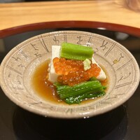 みつ林 - 胡麻豆腐　新イクラの醤油漬け　