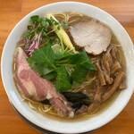 麺饗 松韻 - 【限定麺】｢あっさりだけどコクのある塩ラーメン｣(大)