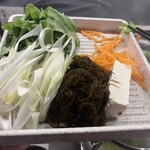 アグー豚と水晶鍋 沖縄逸品料理 しゃぶ前屋 - 