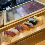 Tsukiji Koromosushi - モーニング握り