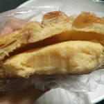 Cafe & Bakery VERITA - アップルパイ
            パイ生地と、カスタードが分厚い!!
            