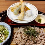 宮崎肉処 霧峰 - 天ぷら、茶碗蒸し、サラダ、お蕎麦