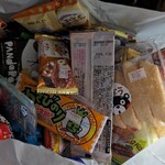 日本一のだがし売り場 - 袋一杯の駄菓子