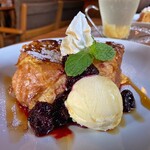 ロッキーガーデン - フレンチトースト
      　単品¥700/ドリンク付き¥950