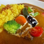 ロッキーガーデン - カレー
      　単品¥900/他にセットA¥1,300とB¥1,700あり