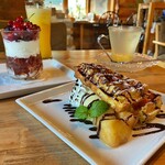 ロッキーガーデン - ワッフル
      　単品¥550/ドリンク付き¥750