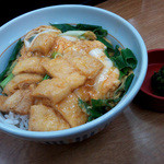 Nakau - 衣笠丼（並）390円