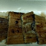 Unagi Yondaime Kikukawa Razona Kawasaki Puraza Ten - 四片鳗鱼（上等）