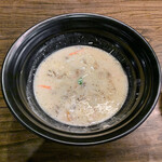 TsuruTonTan Udon Noodle Brasserie - TRUFFLE & CRAB CREAM（太麺）