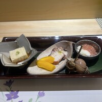 鮨 青海 - 湯葉、かぼちゃ、タコのうま煮、いそつぶ貝、クリームチーズと真鯛の酒盗