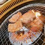 Yakiniku Dainingu Hakuri San - 