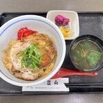 ドライブイン豊山 - カツ丼ミニ860円（税込）