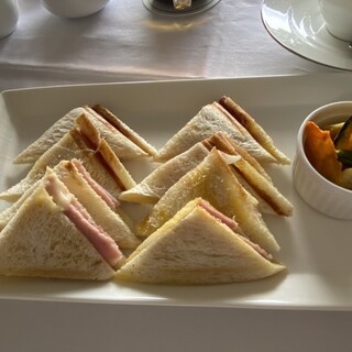 ラウンジ やまぼうし_1