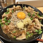 肉盛り みそラーメン 侍倶楽部 - 結構量あります！