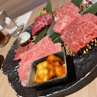 近江うし 焼肉 にくTATSU 青山本店 - 