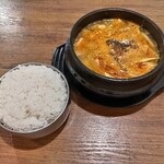 Kankoku Ryouri Tombuza - 海鮮純豆腐チゲ　950円