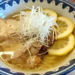 Ramen Kuitei - 鶏レモンら〜めん(*´ω｀*)