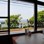 Shato Puraju - 窓からは橘湾を望む