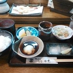 天ぷら食堂 田丸 - 昼定食（900円）最初の3品
                                