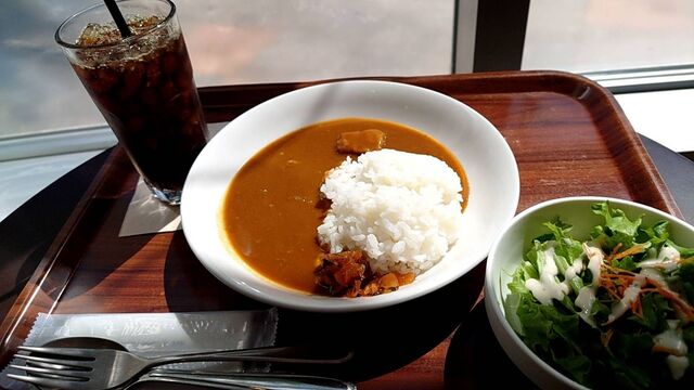 カフェ ドマーニ 西若松店 &ndash; 落ち着く雰囲気でくつろぎのひととき