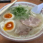 長浜ナンバーワン - 煮たまごらーめん硬め