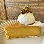 カンノン コーヒー 本山 - かぼちゃのチーズケーキ