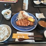 Katsumasa - ごはん、味噌汁、漬け物、キャベツ食べ放題