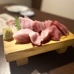 熟成本鮪と熟成黒毛和牛A5と熟成鹿肉の食べ比べ！魚せん - 