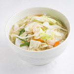Chuukadokoro Seiten - ”青天ちゃんぽん”。2日間煮込んで作るパイタンスープとボリューム満点の魚介や野菜を楽しんで!!