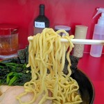 横浜ラーメン 相馬家 - 麺リフト