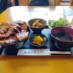 豚丼のかしわ - 炭焼き豚丼【中】セット