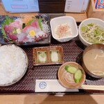 オサカナヤ YOSHINO - こんな定食1,300円　安過ぎ〜