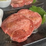 焼肉 食肉卸し直営店 塩梅アンバイ - 