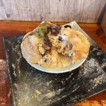 Parlor Vinefru 銀座 - 中はごまあんと小豆がたっぷり(食べかけてすいません)