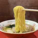 善の家 - ラーメンの麺
            2023年9月12日