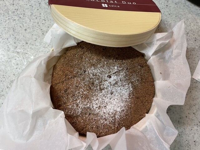 彩香　ケーキ台座ほか 彩香 ケーキ台座ほか あづみ野菓子工房彩香（さいか