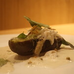 RISTORANTE IL NODO - 鎌倉渡辺農園のナス もん座丸のシラス 発酵 コリアンダーシードアップ