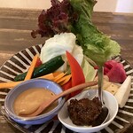 肉ト酒 八丁堀酒場 てっつい - 和バーニャカウダ