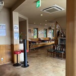 Kiyokuraiken - カウンター4席　奥には小上がりの畳テーブル席があります。
